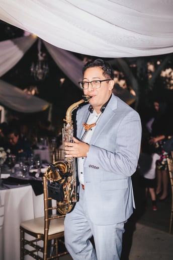 Gallery photo 9 of Larry Alvarez Music