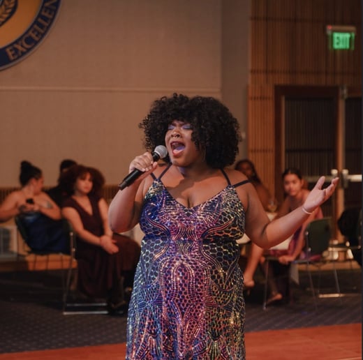 Gallery photo 1 of Shina Mitchell