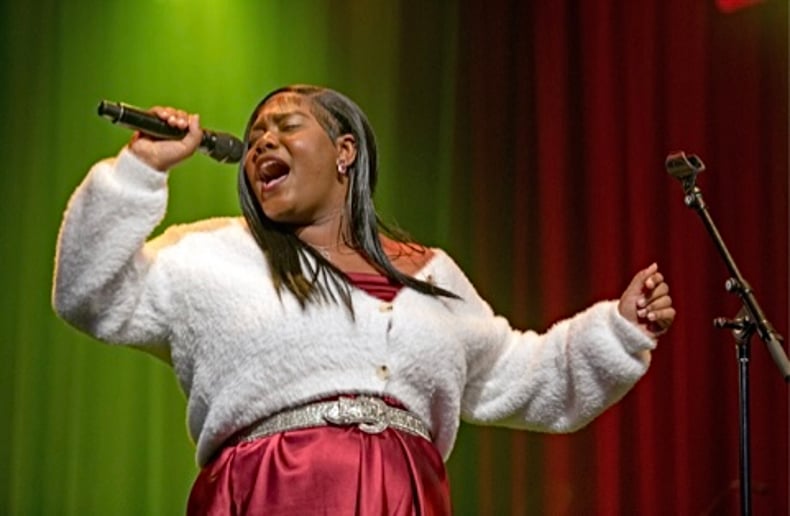 Gallery photo 5 of Shina Mitchell