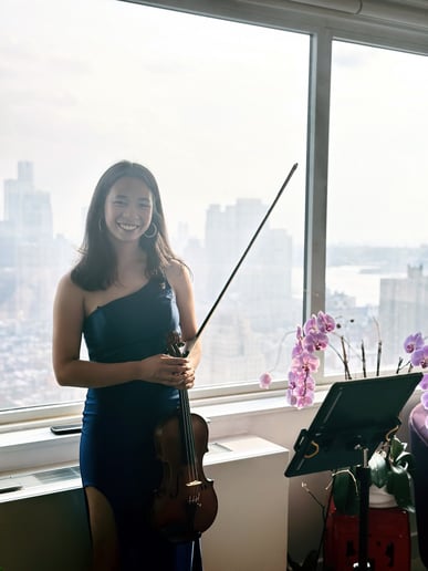 Gallery photo 4 of Lara Lewison, Violin