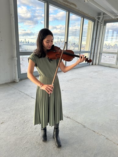 Gallery photo 6 of Lara Lewison, Violin