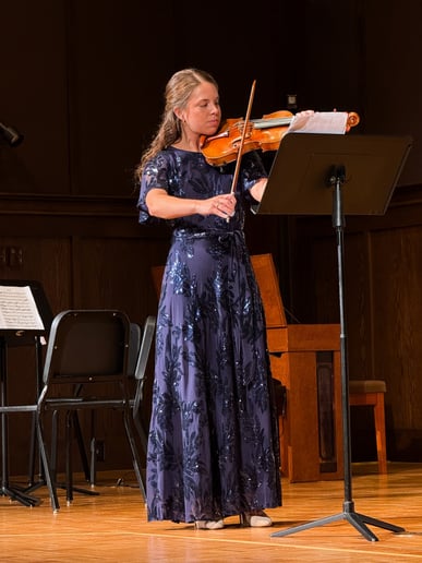 Gallery photo 1 of Solo Violinist, Alisha S