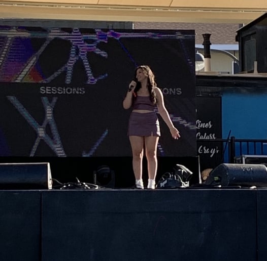 Gallery photo 6 of Solo Vocalist