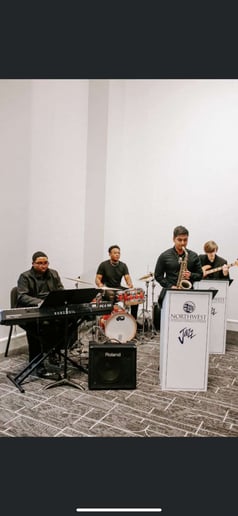 Gallery photo 2 of Angel Rubio Soloist