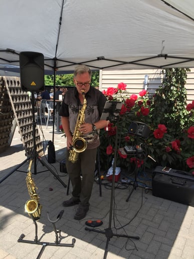 Gallery photo 3 of Solosax by Al Newhouse