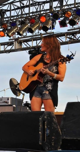 Gallery photo 4 of Jennifer Reisch