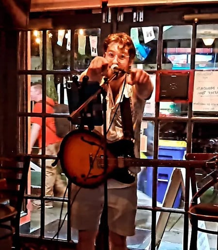 Gallery photo 5 of Jack Supan - Singer and Guitarist