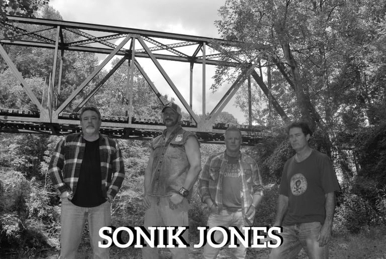 Gallery photo 3 of Sonik Jones