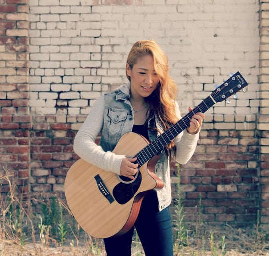 Gallery photo 17 of Soo Sings