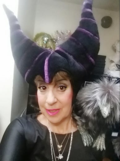 Gallery photo 2 of Soothsayers Psychic Entertainment by Bethany & Co.