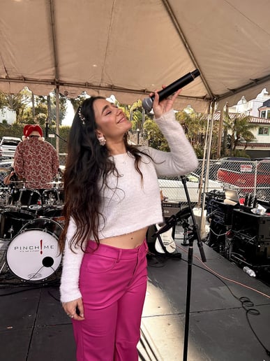 Gallery photo 1 of Sophia Rollando Music