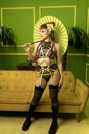 Gallery photo 4 of Absynthe On Fire