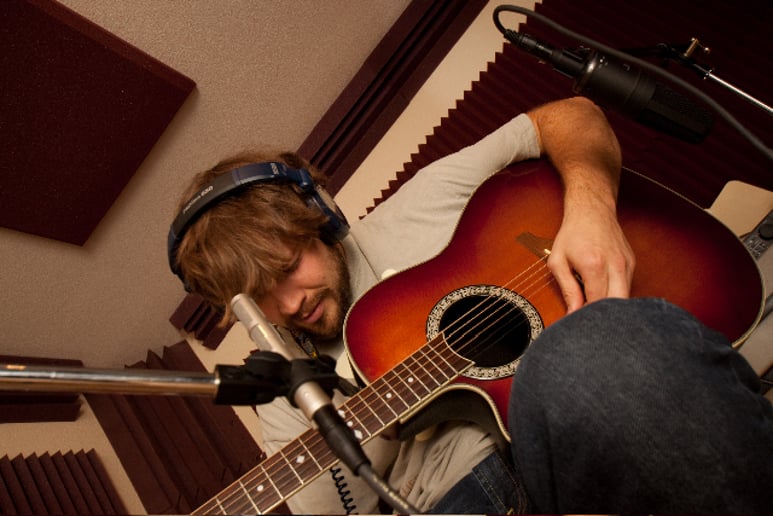 Gallery photo 1 of Soulful Singer/Songwriter
