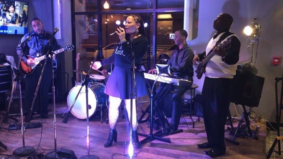 Gallery photo 1 of Soulful Vocals by Zadia