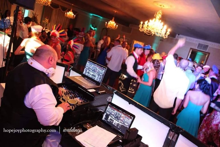 Gallery photo 3 of Sound Sensation DJs