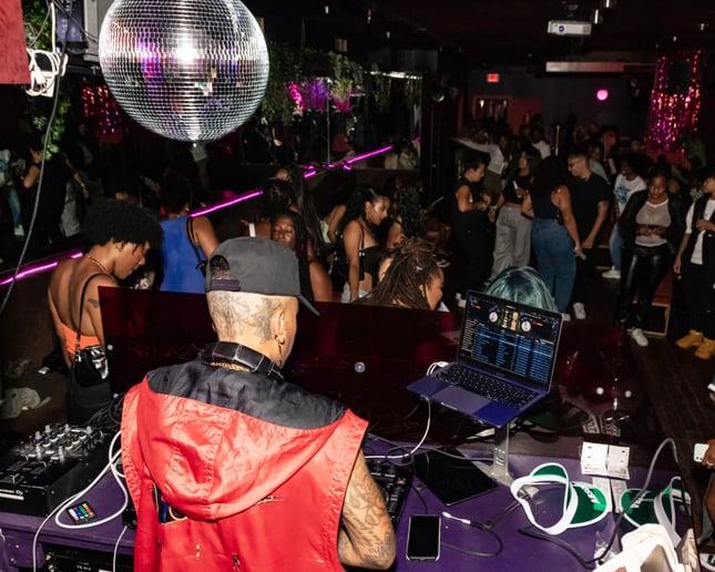 Gallery photo 7 of Soundboi