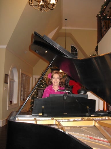 Gallery photo 43 of Sounds of Laura: Great Piano Music