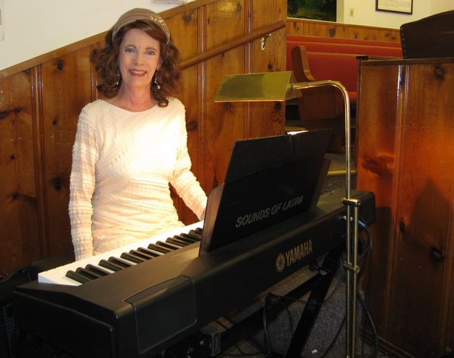 Gallery photo 48 of Sounds of Laura: Great Piano Music
