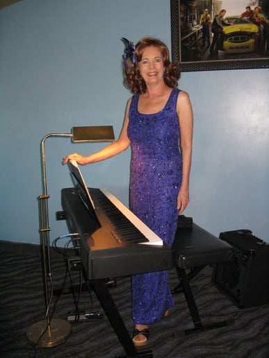 Gallery photo 49 of Sounds of Laura: Great Piano Music