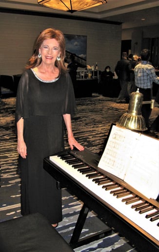 Gallery photo 4 of Sounds of Laura: Great Piano Music