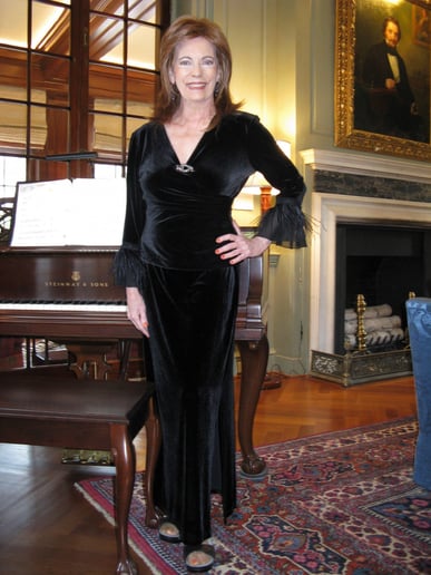 Gallery photo 14 of Sounds of Laura: Great Piano Music