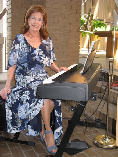 Gallery photo 5 of Sounds of Laura: Great Piano Music