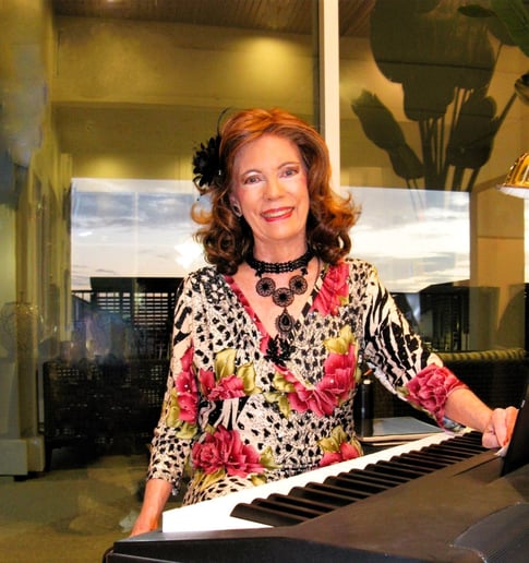 Gallery photo 10 of Sounds of Laura: Great Piano Music