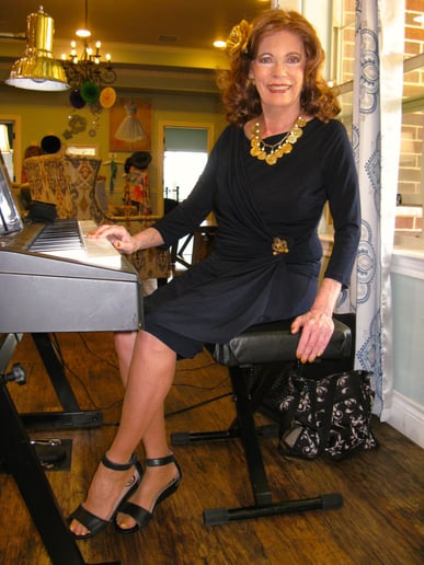 Gallery photo 24 of Sounds of Laura: Great Piano Music