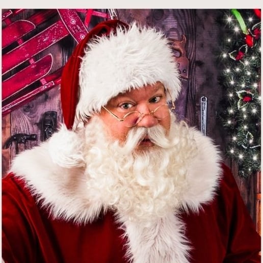 Gallery photo 20 of Storied Santa - Santa Rich