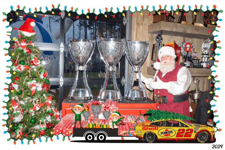Gallery photo 14 of Storied Santa - Santa Rich