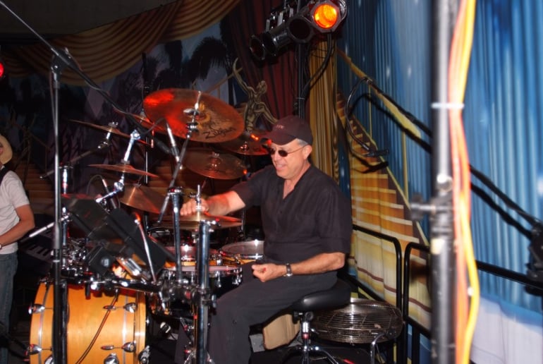 Gallery photo 4 of Southcross Christian Rock Band