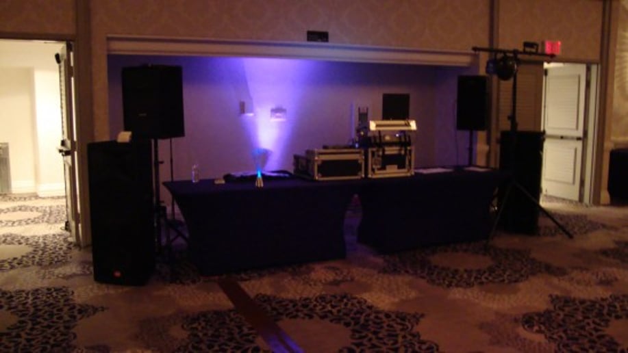 Gallery photo 8 of Southern California DJ Company