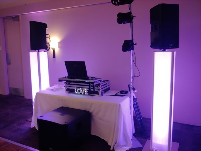 Gallery photo 2 of Southern California DJ Company