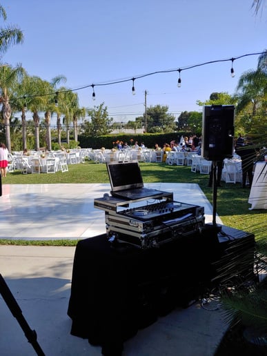 Gallery photo 11 of Southern California DJ Company