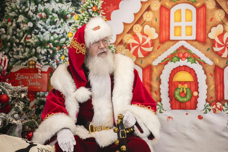 Gallery photo 9 of Southern Indiana Santa
