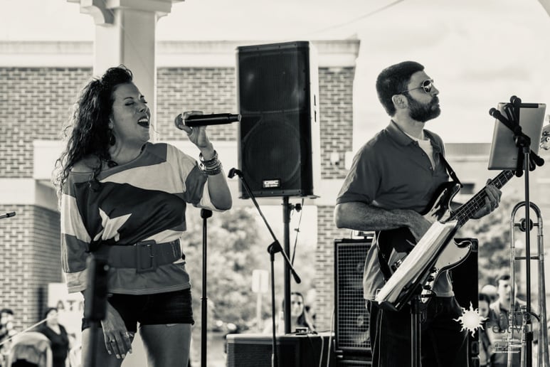 Gallery photo 6 of Spanglish Latin American Band