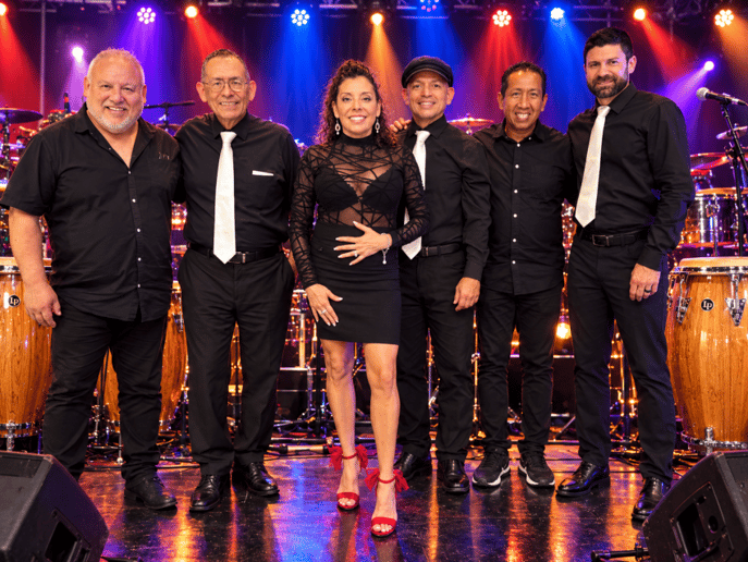 Gallery photo 14 of Spanglish Latin American Band