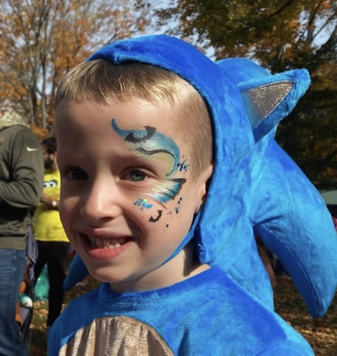 Gallery photo 5 of Sparkle Motion Face Painting