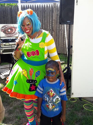 Gallery photo 2 of Sparkles The Clown