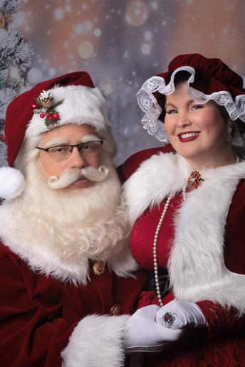 Gallery photo 2 of Specialty Holiday Entertainment