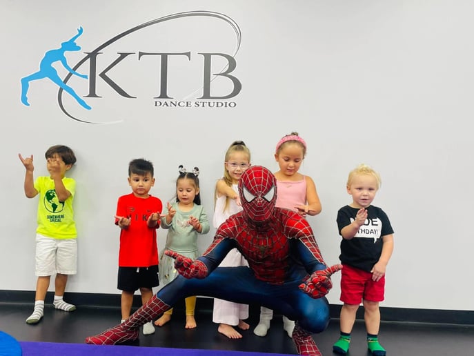Gallery photo 16 of Spider-Man Party Character