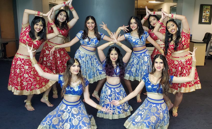 Gallery photo 7 of Spinning Canvas- Bollywood