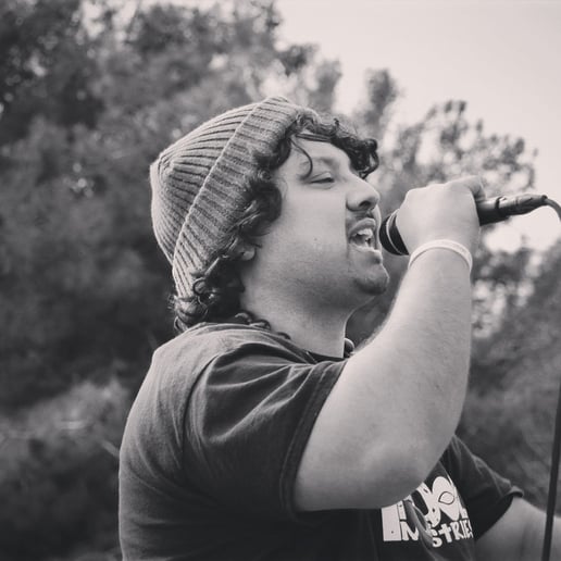Gallery photo 3 of Spitz Da Flame