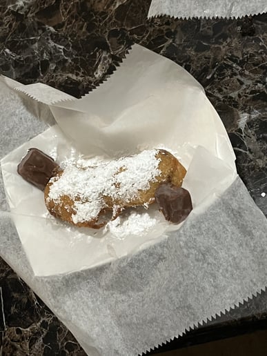 Gallery photo 4 of Spoil Your Tummy