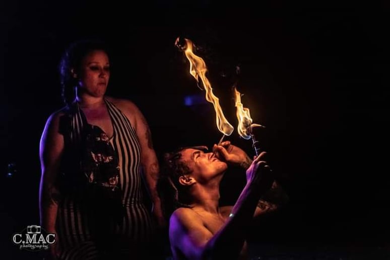 Gallery photo 2 of Spooky Crow Sideshow