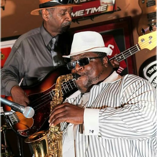Gallery photo 1 of SPOT G aka saxproonthego