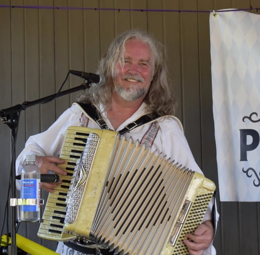 Gallery photo 5 of Squeezebox Hero