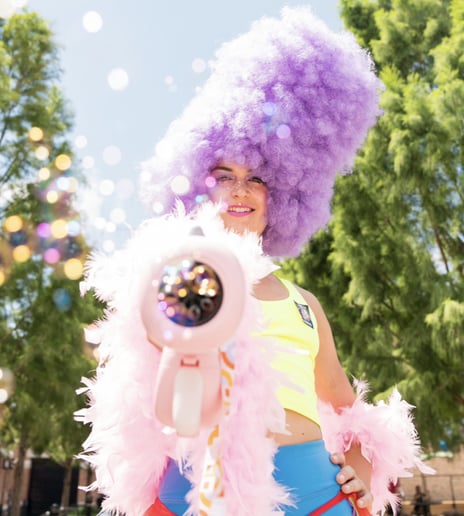 Gallery photo 4 of Lou Kramer Stiltwalker & Aerialist
