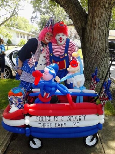 Gallery photo 5 of Squiggles and Smaxy the Clowns