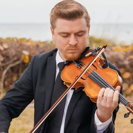 Gallery photo 3 of SRQ Violinist